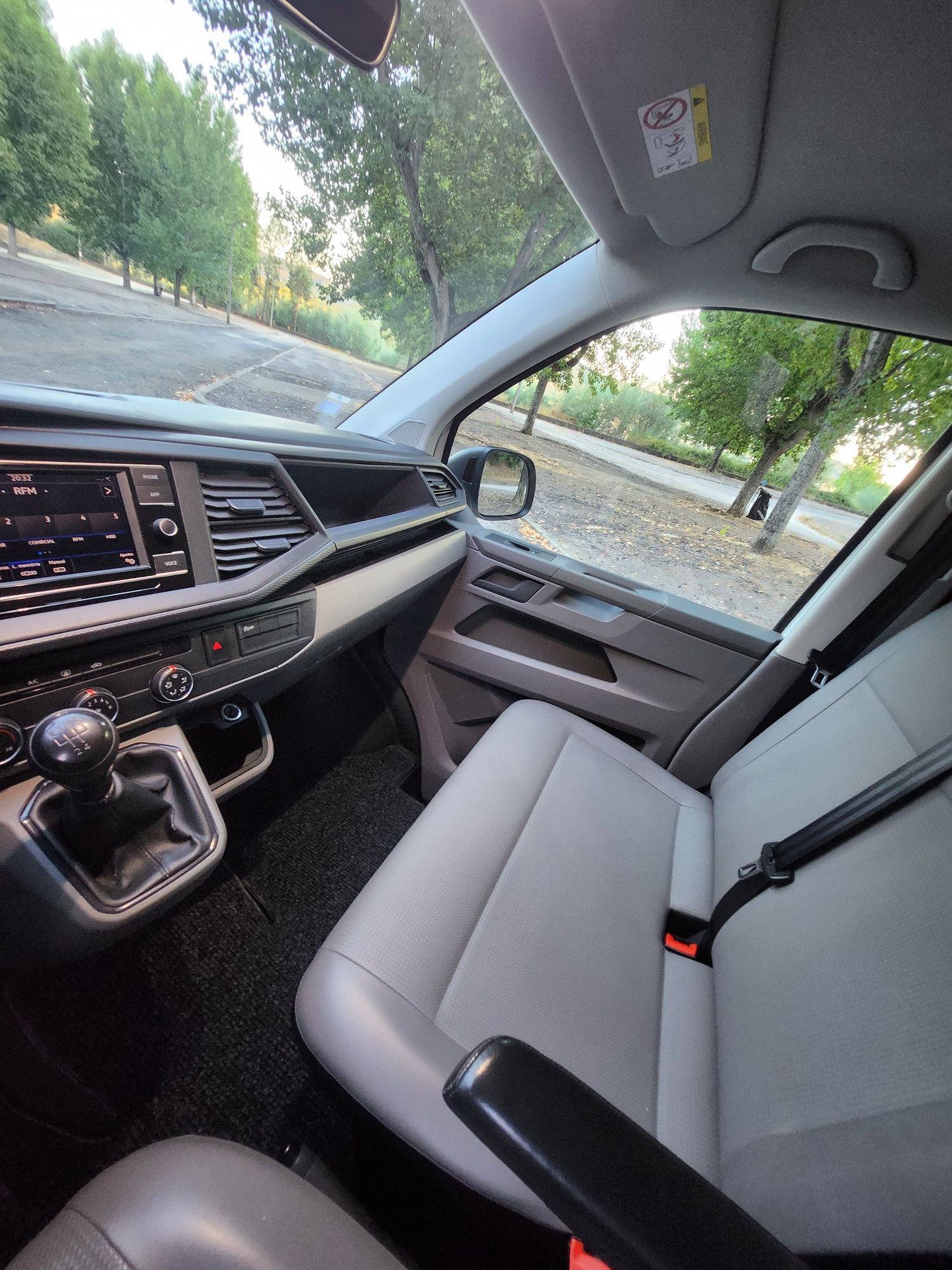 Volkswagen transporter 2.0 TDi Iva dedutível (preço inclui iva )