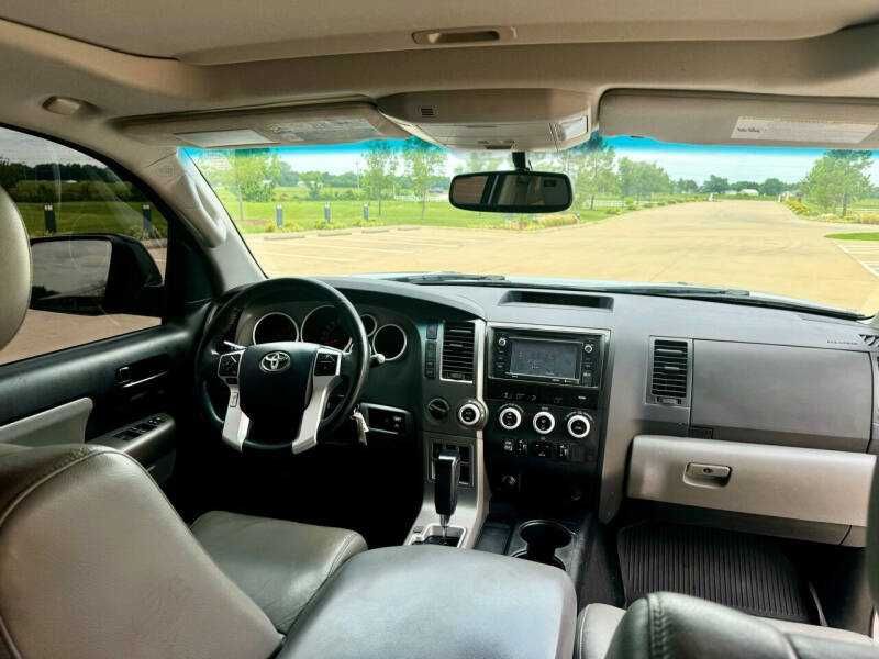 2017 Toyota Sequoia