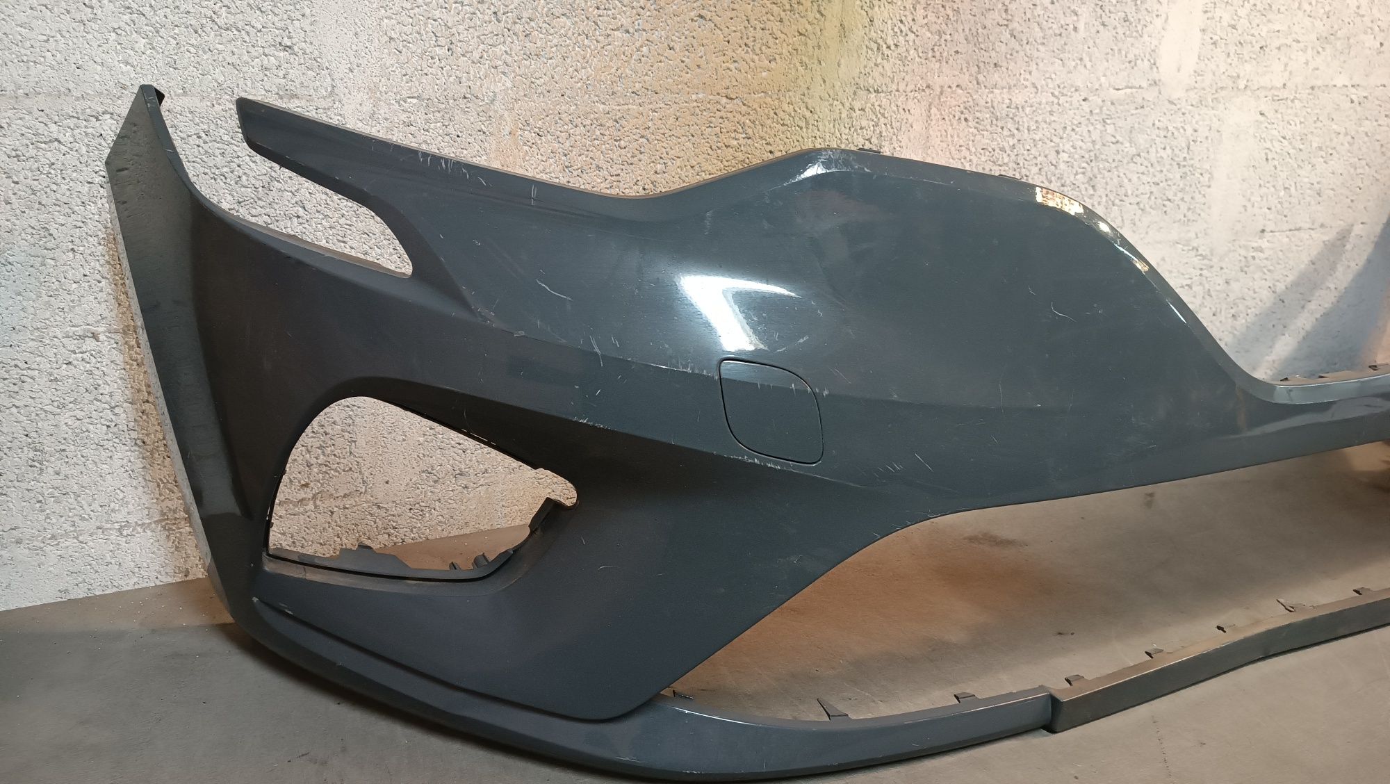 Vendo parachoque de frente Renault Clio 5 ano 2019/22