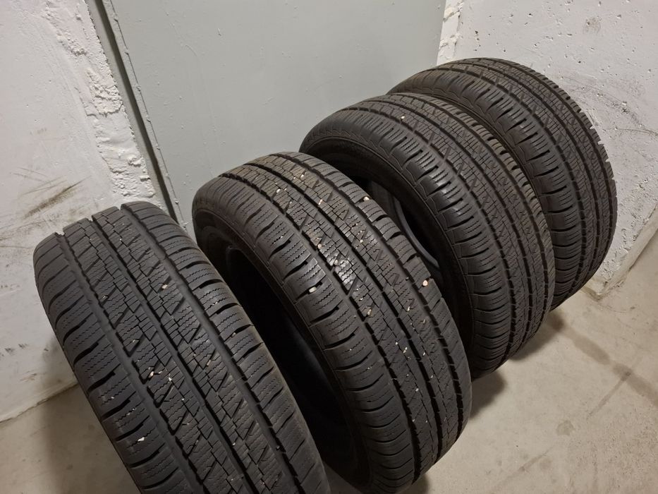 Opony zimowe 215/65/16 C 2023r