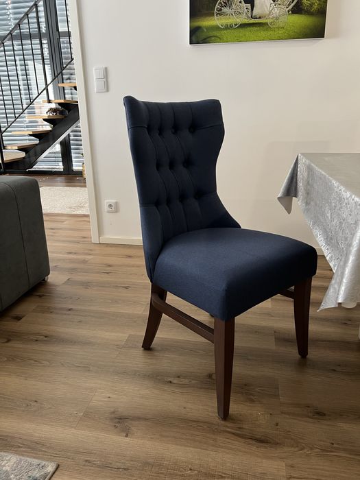 Cadeirao Azul Capitone 60€