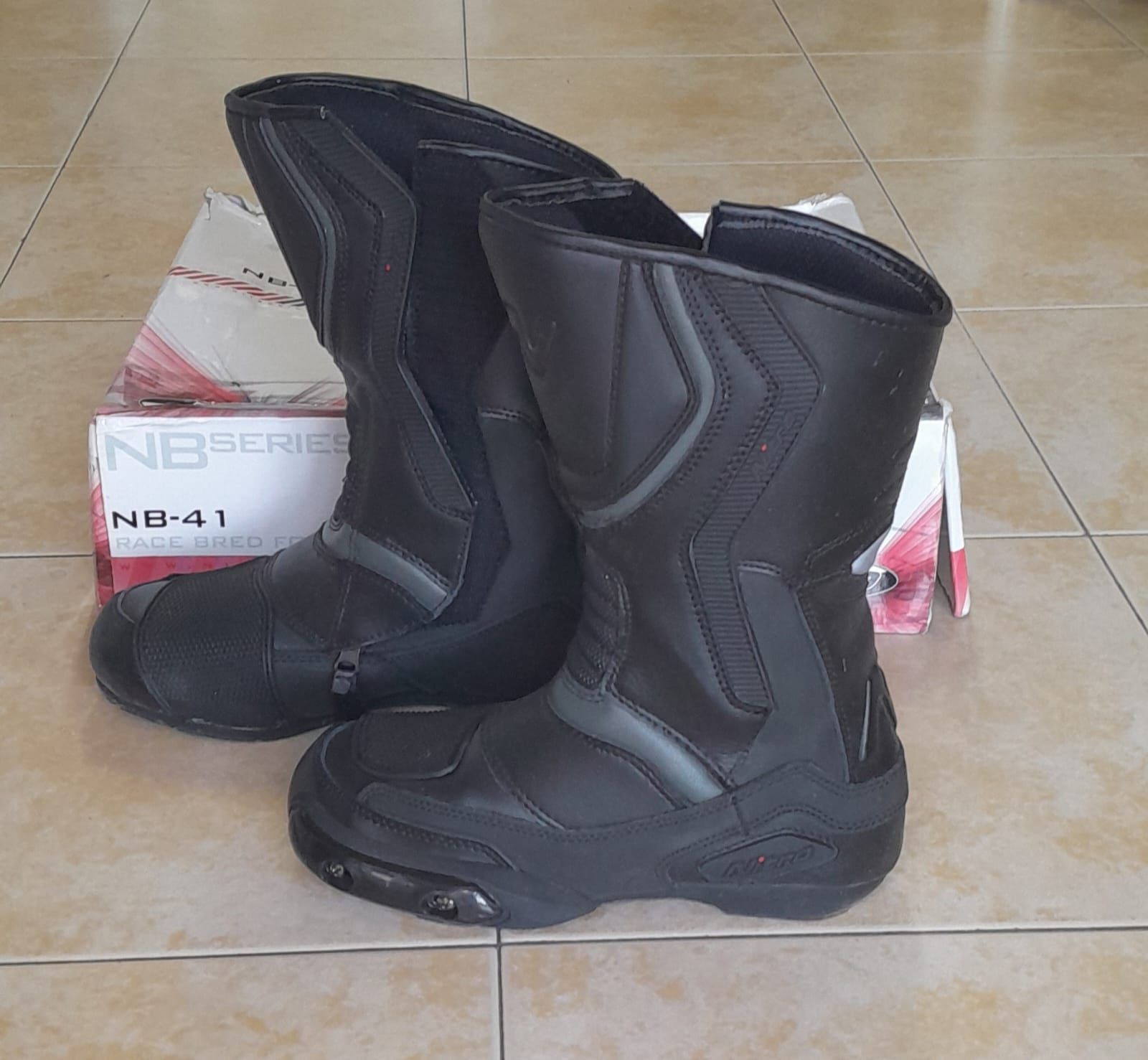 Botas Femininas Nitros, tamanho 37