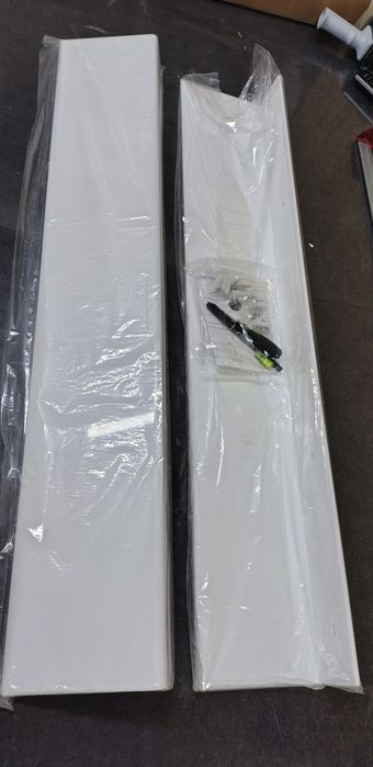 Białe pływające akrylowe półki do dekoracji ścian, zestaw 2 szt