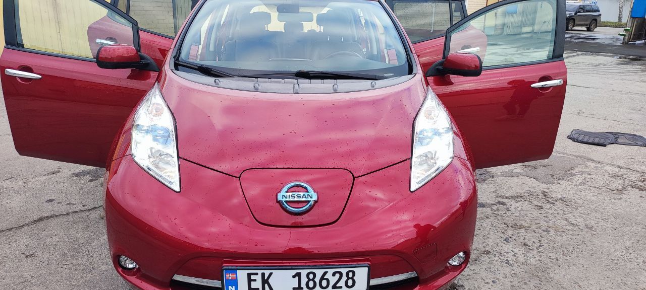 Nissan LEAF 30 kWh 2016 рік