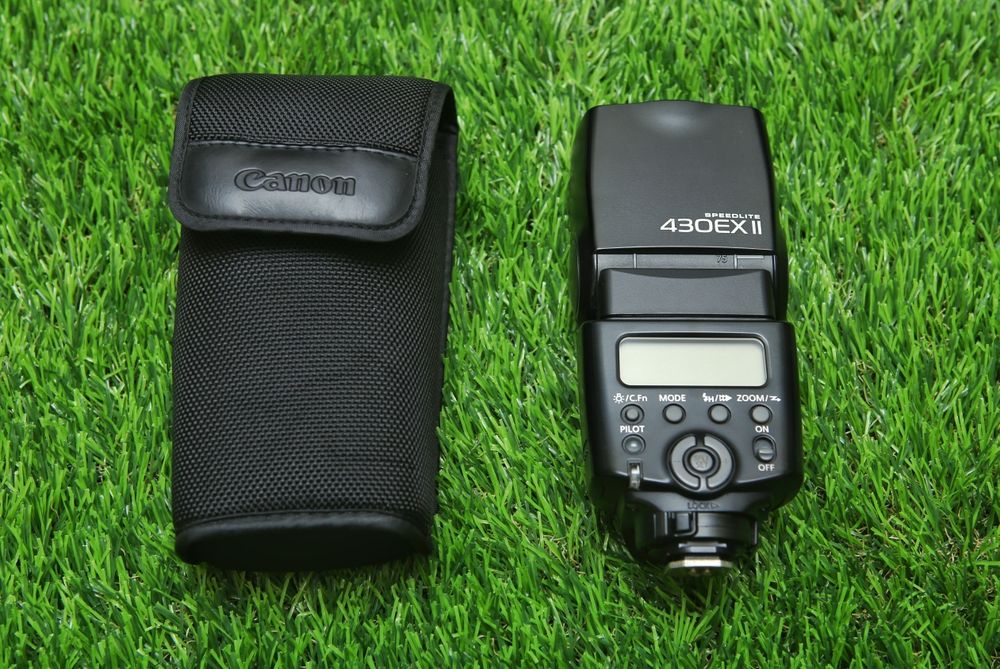 ЧУДНАЯ! Canon Speedlite 430 EX II + Чехол !