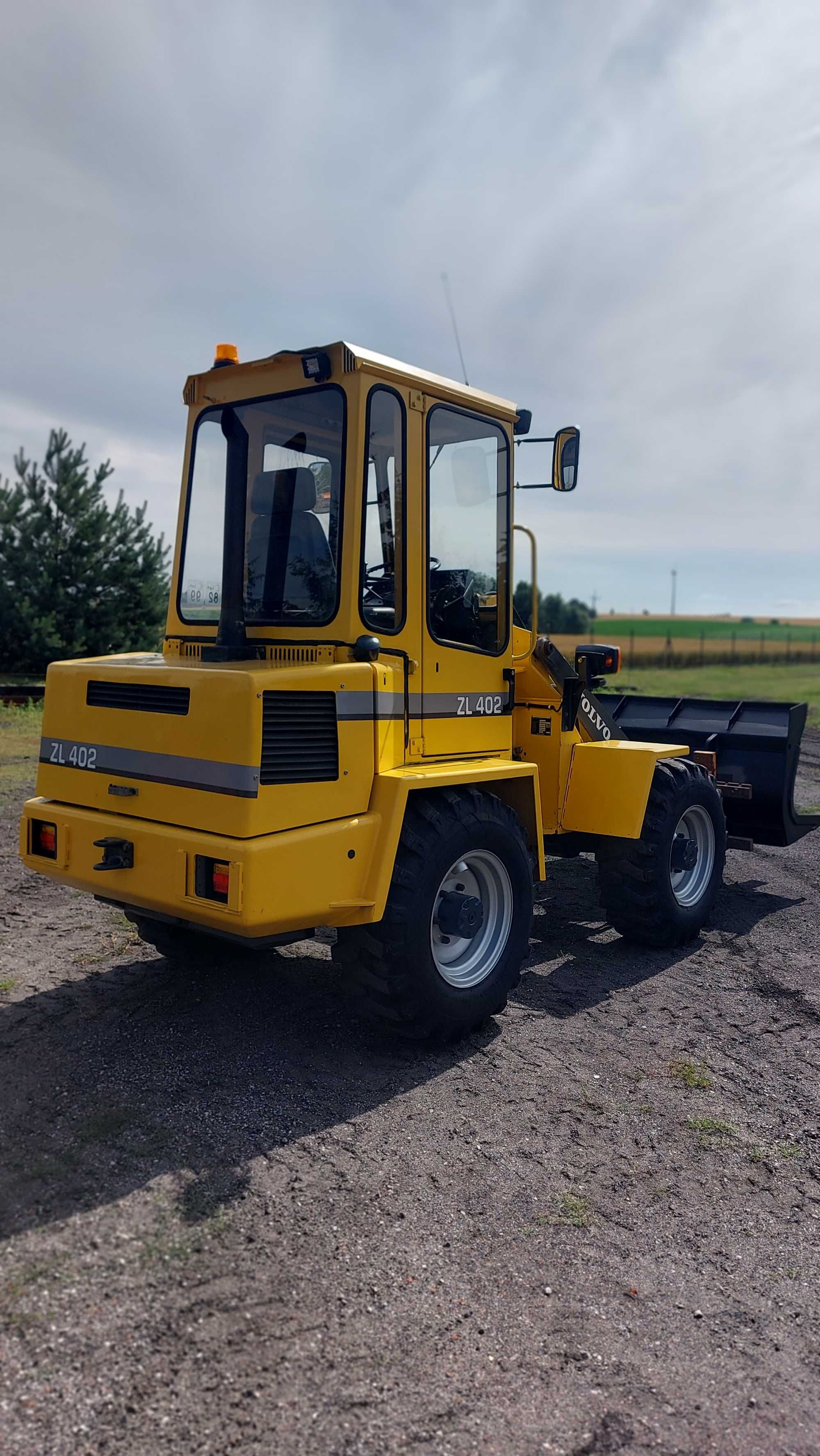 Ładowarka kołowa Volvo ZL 402