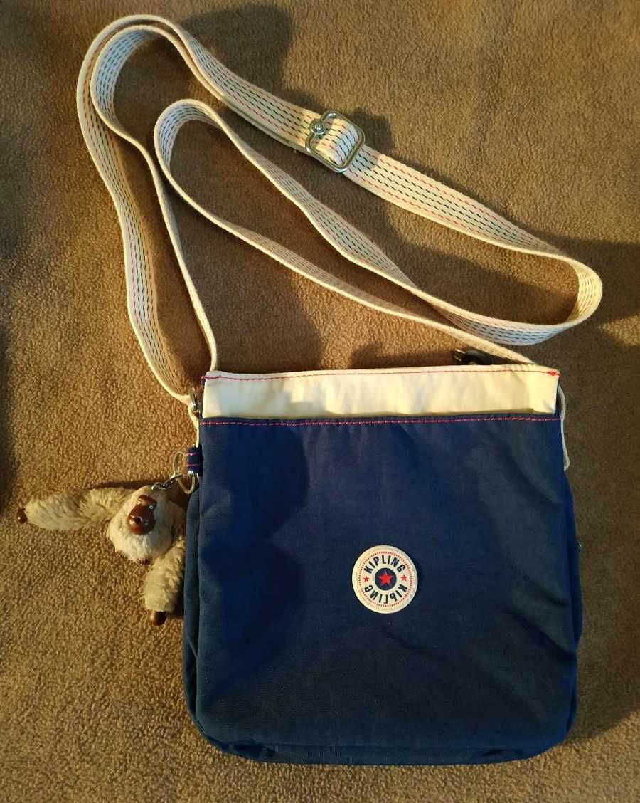 Mini Torba na ramię KIPLING Uxia 2 Stronna, posiada bezpieczny schowek