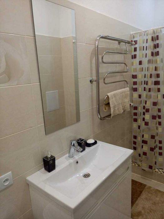 м.Наукова 2-кімнатна квартира подобово