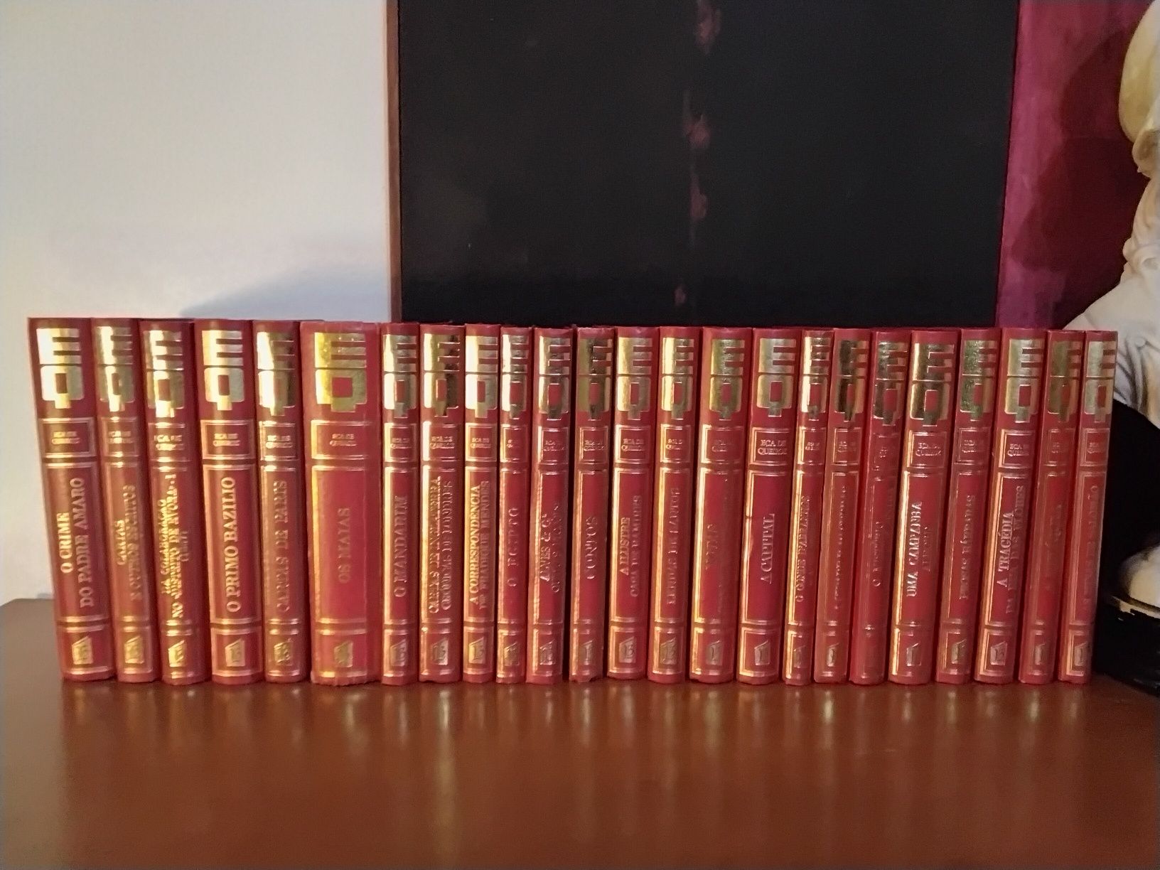 Livros Eça de Queiroz 24 volumes encadernados
