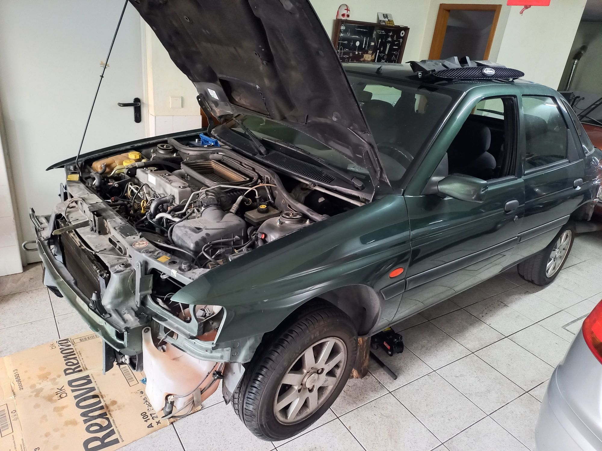Ford Escort MK7 VII (GAL, AAL, ABL) 1.8 TD 1998 PARA PEÇAS