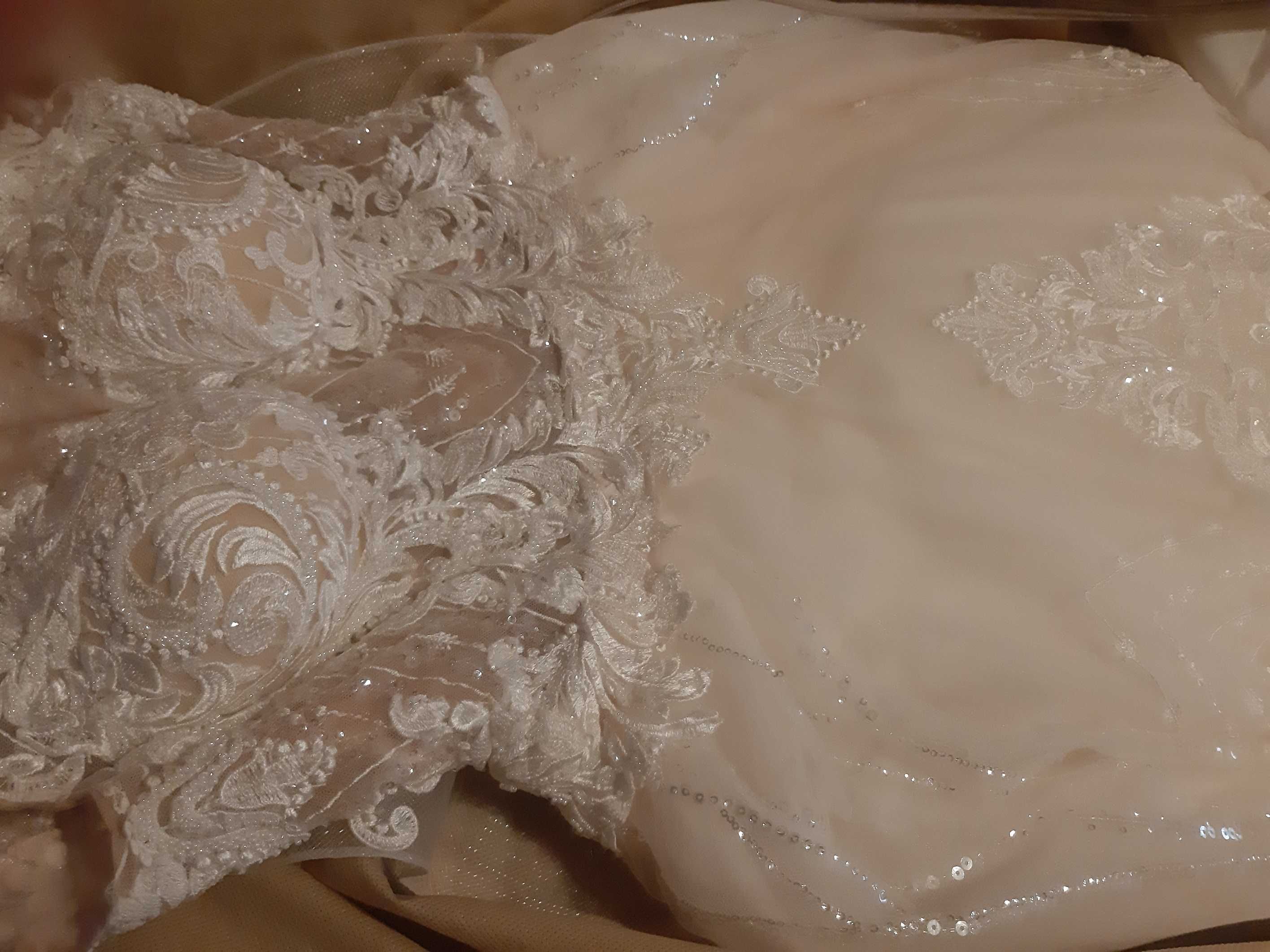 Ksieżniczka suknia ślubna od Anny Sposy