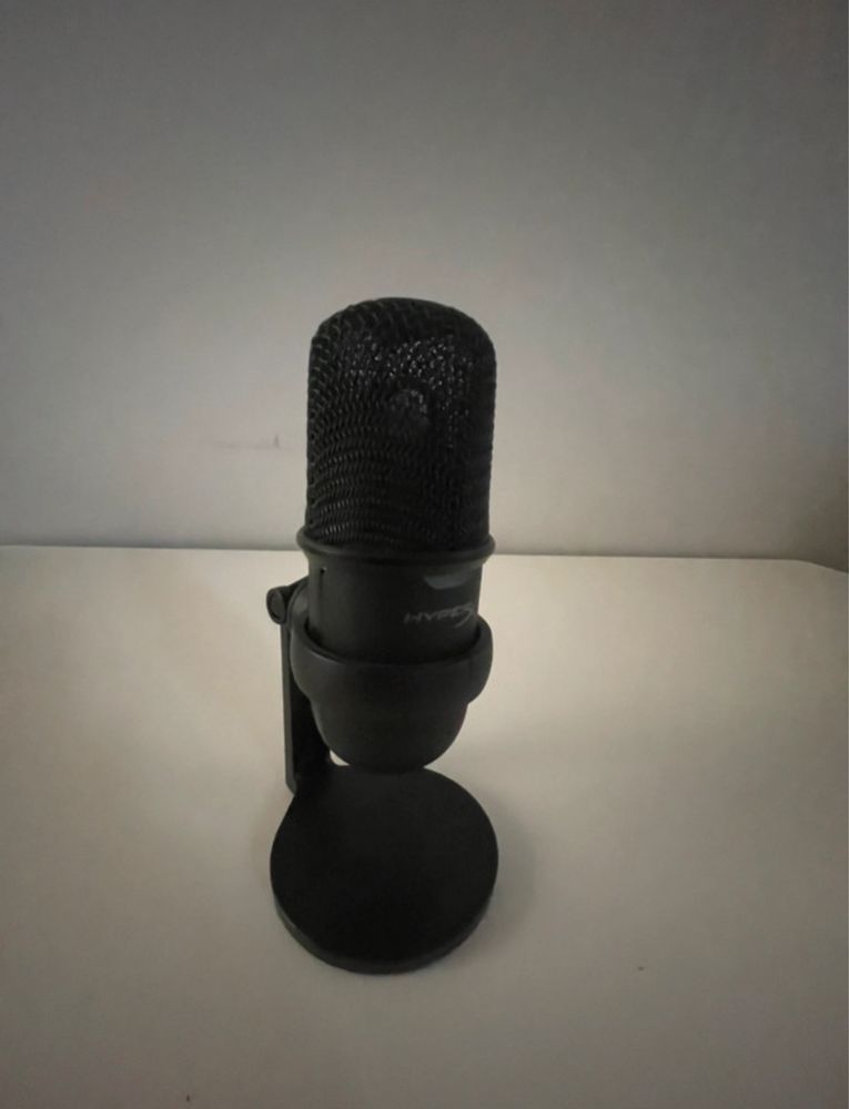 Vendo Microfone HyperX Solocast novo