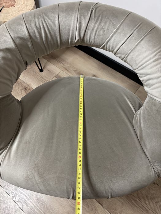 Choker/ fotel makijazowy