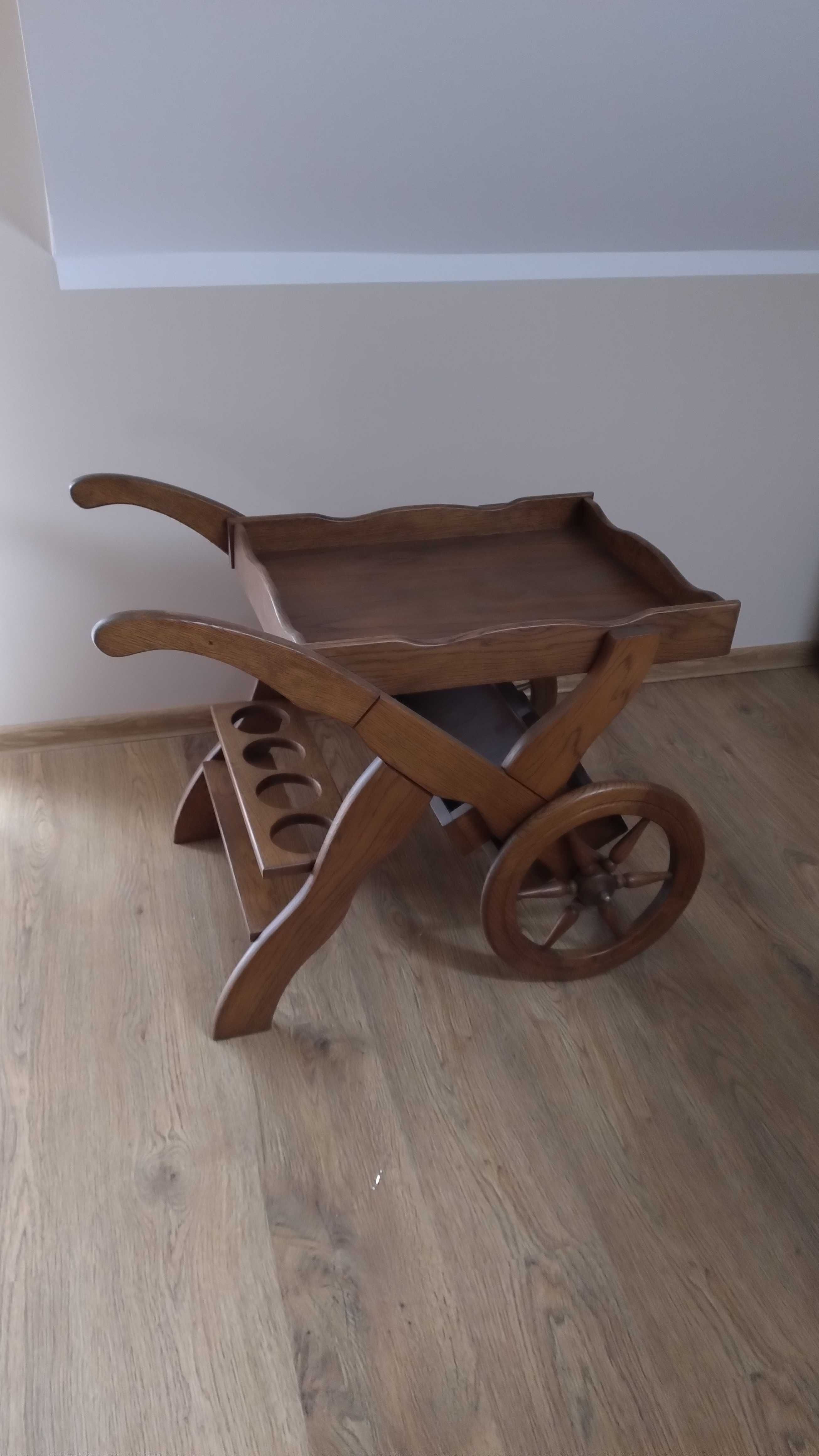 Stolik i barek drewniany przejezdny