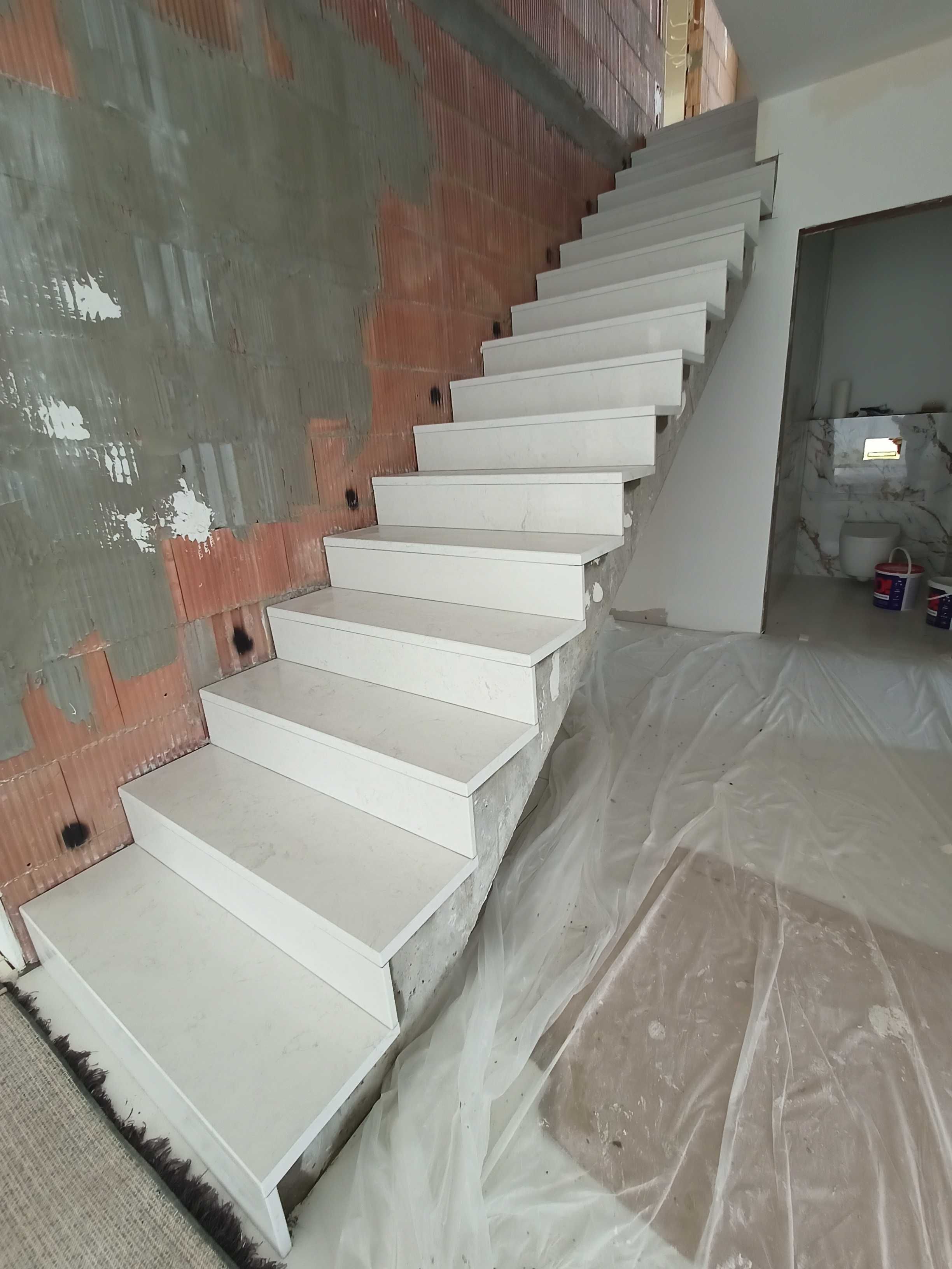 Nagrobki granitowe i Parapety