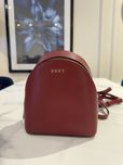 Damski plecak DKNY czerwony, 20x18cm