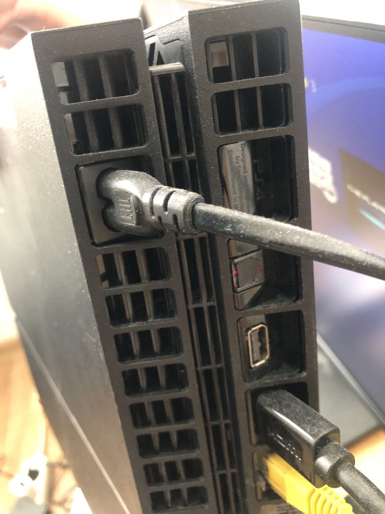 Ps 4 з монітором та іграми