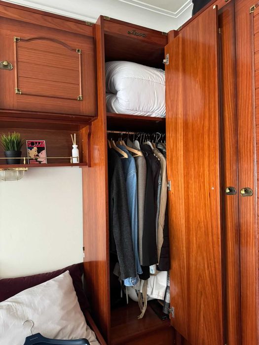 Conjunto de Moveis de Quarto em Madeira