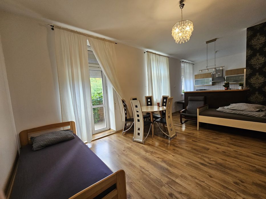 Apartament 3 pokoje z balkonem dla max 9 os. (na doby)