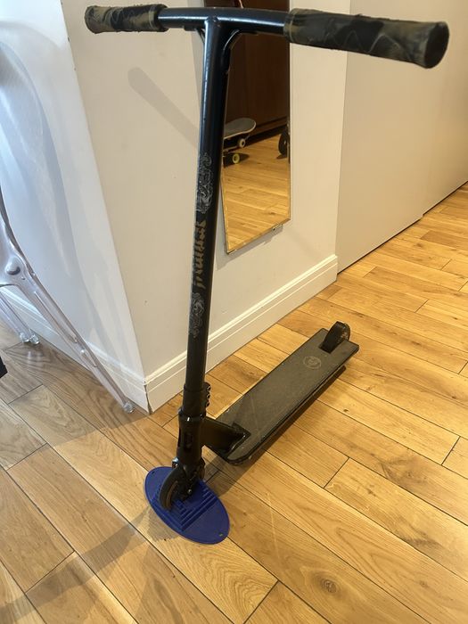 Hulajnoga wyczynowa Movino Maniac.