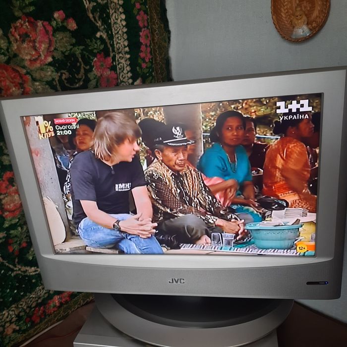 Телевизор JVC 26 дюймов