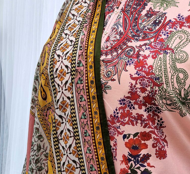 Duża chusta szal dupatta różowa bawełna wzór orient hidżab hijab pareo