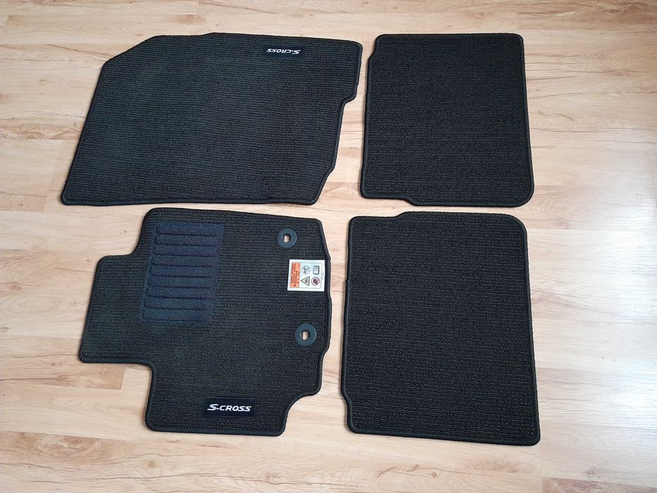 Dywaniki welurowe Suzuki S-CROSS Hybrid