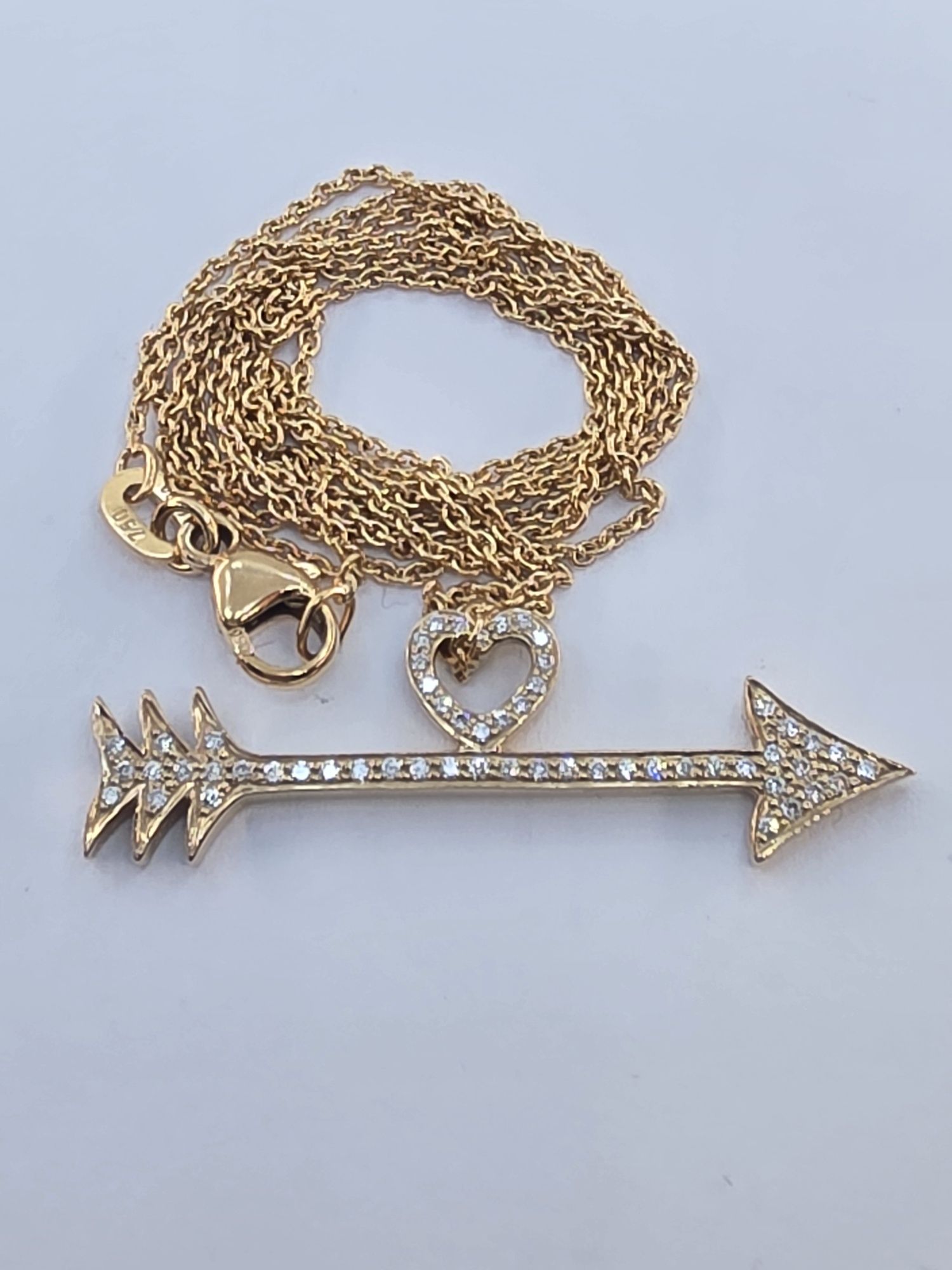 Łańcuszek z wisiorkiem 750 różowe złoto , brylanty 0,36 carat
