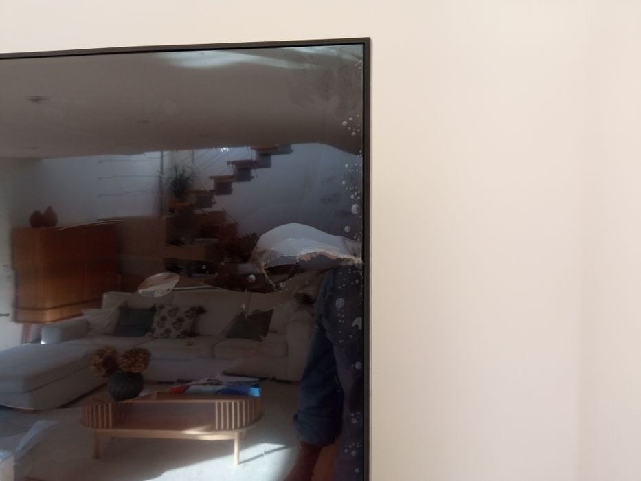 TV Samsung 65" Crystal UHD 65DU7105 ecrã partido