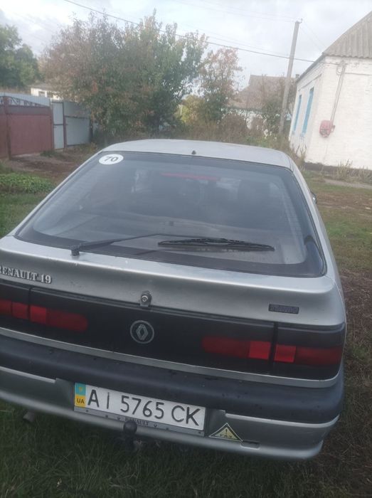 Продам авто  Рено 19