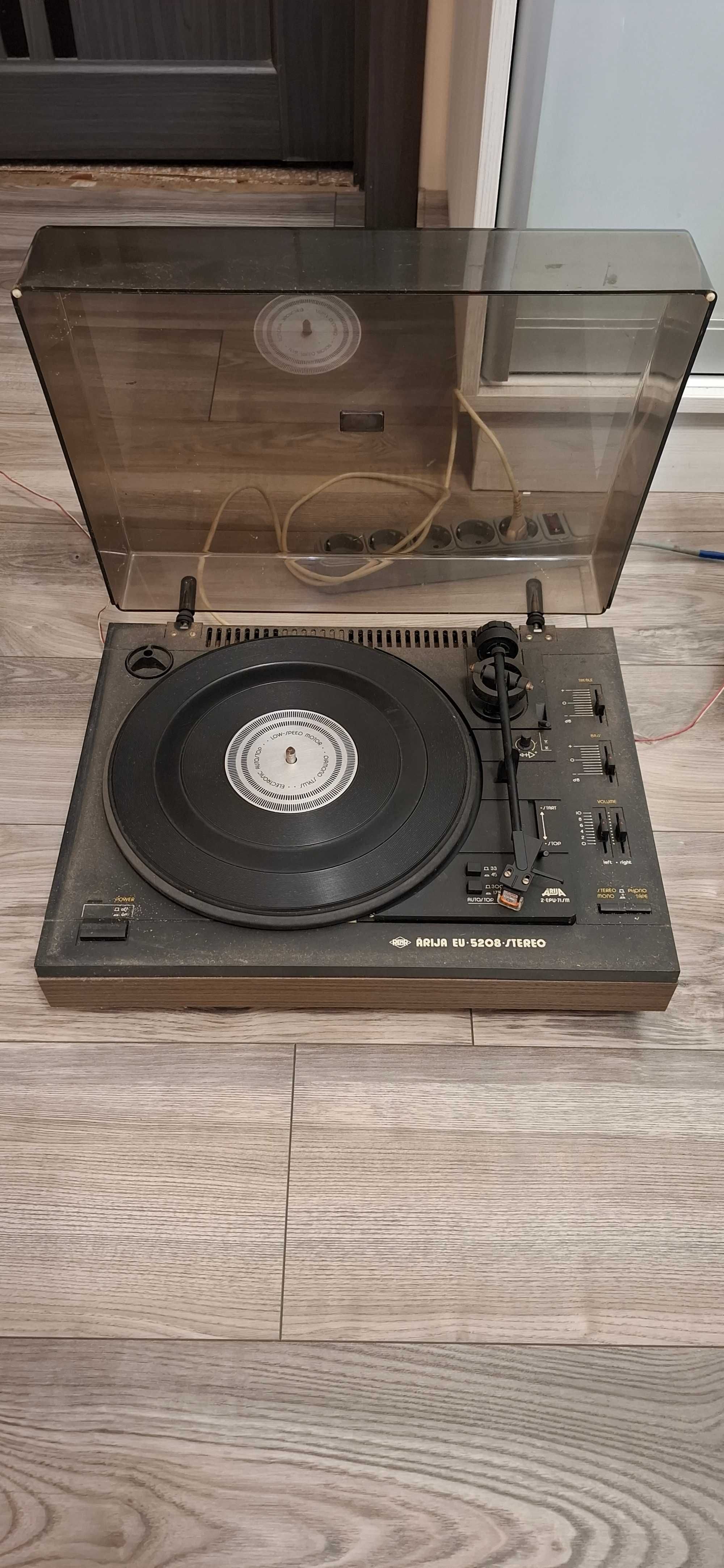 Програвач ARIJA EU 5208 Stereo