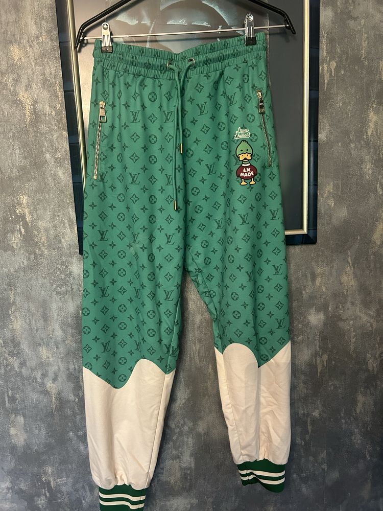 Świetny dres damski -złote zamki r.M/L