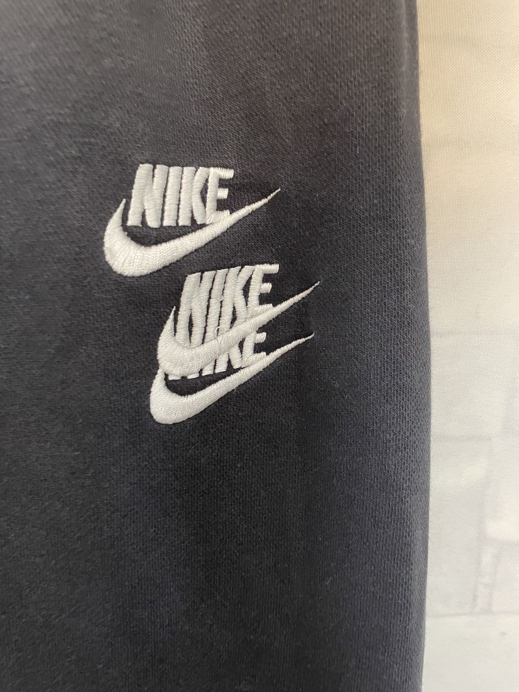 Spodnie dresowe sportowe Nike sportswear wtour M