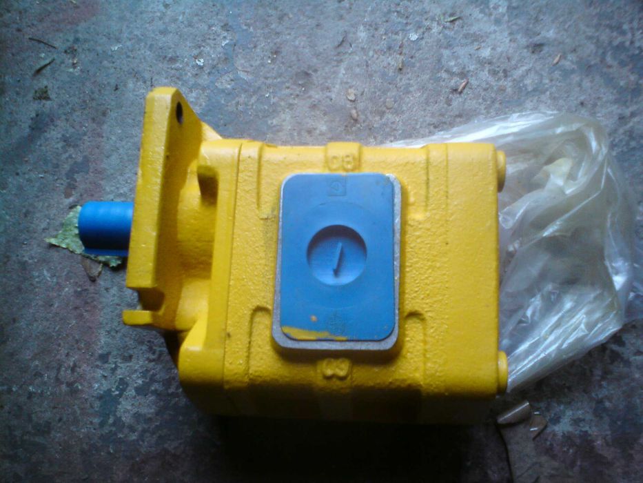 Pompa robocza ładowarka XCMG ZL50G