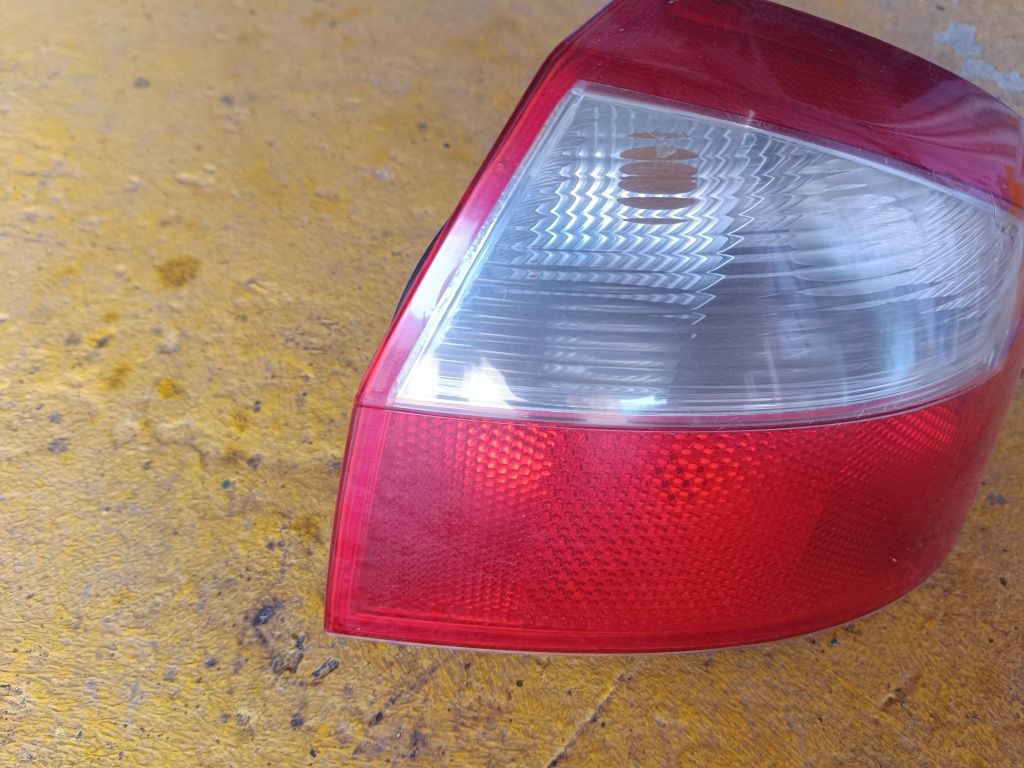 Lampa lewa i prawa audi a4 B6 sedan