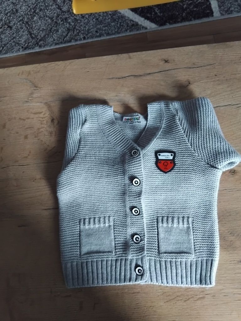 Sweter chłopięcy 86-92
