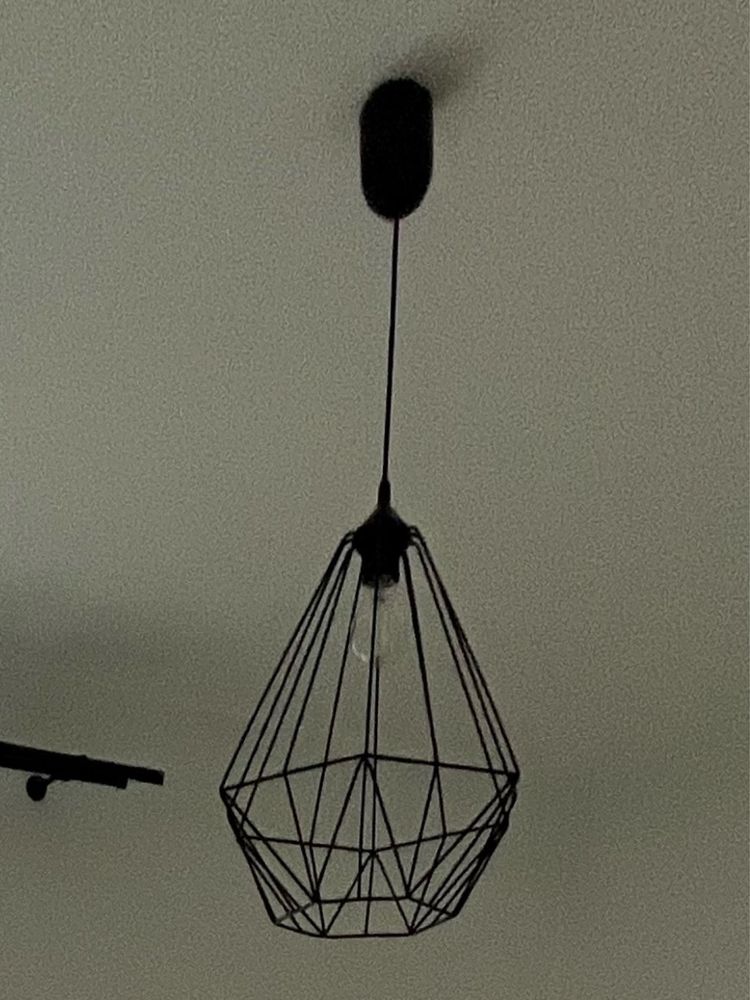 Lampy loftowe wiszące czarne