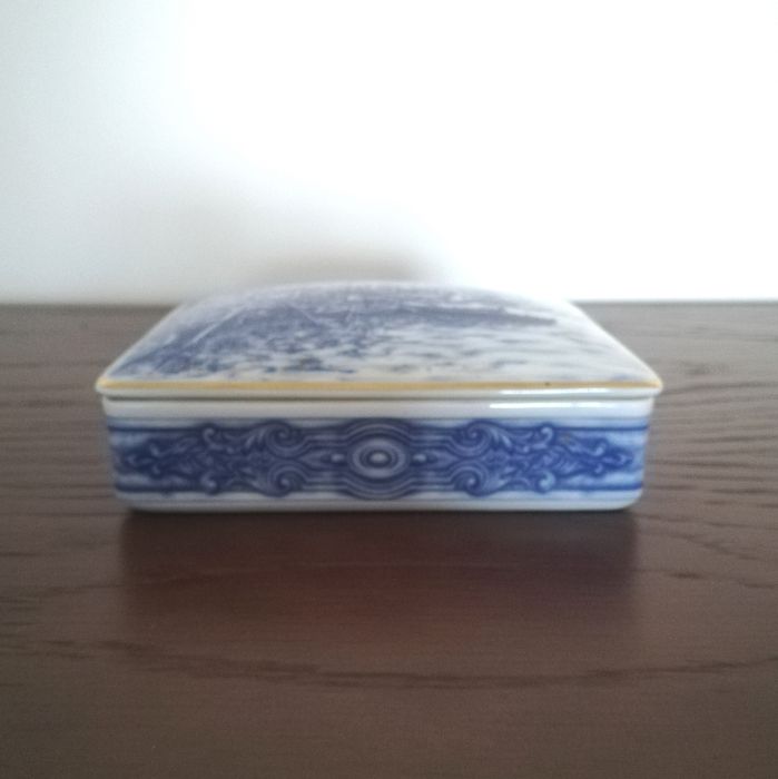 Caixa de porcelana da coleção Azulejos Porto, Vista Alegre