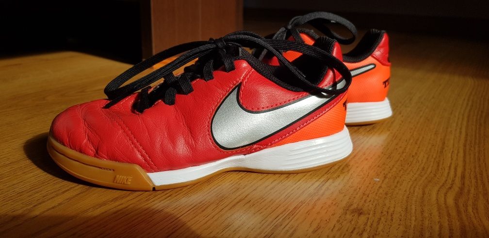 Nike tiempo halówki 27.5 jak nowe