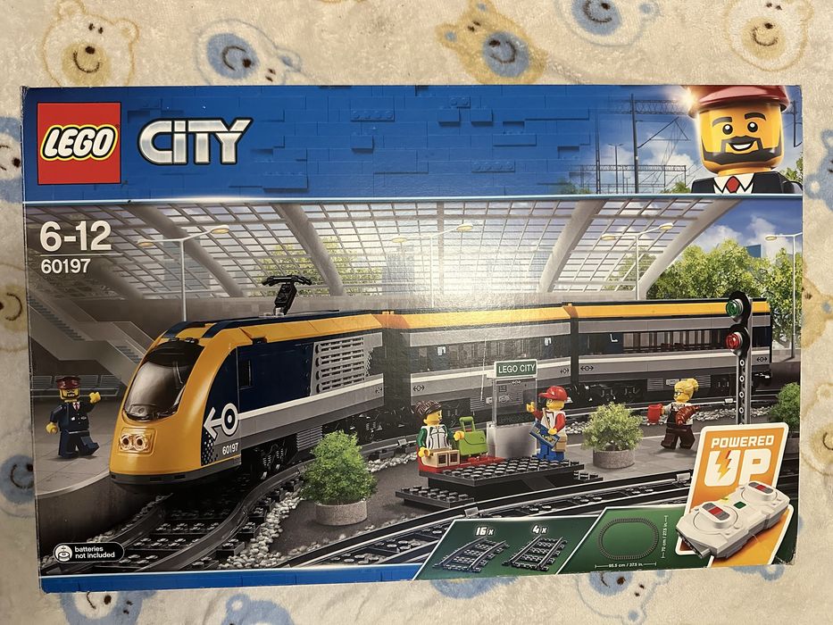 Поезд Lego City 60197