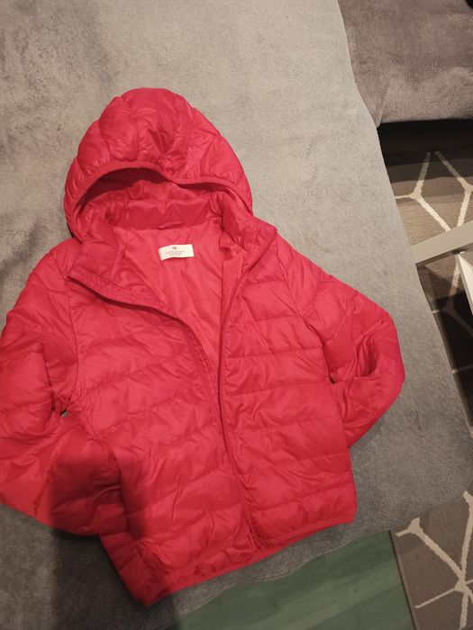 Kurtka pikowana czerwona 134/140 h&m przejściowa