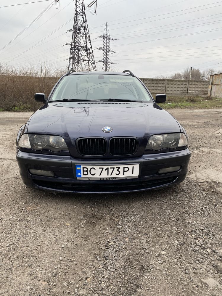 Автомобіль BMW 320 D