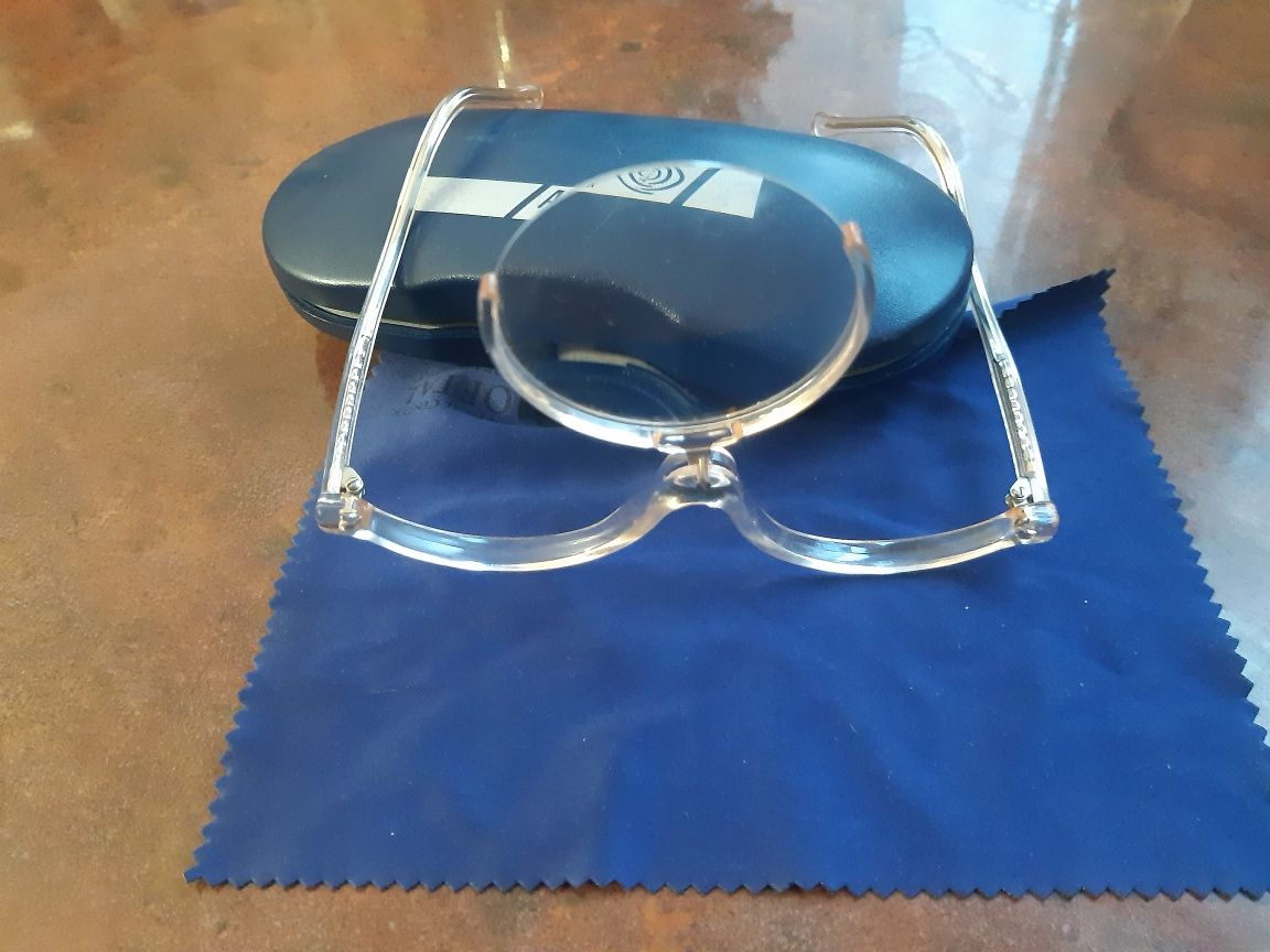 Okulary do makijażu.  Wada +3