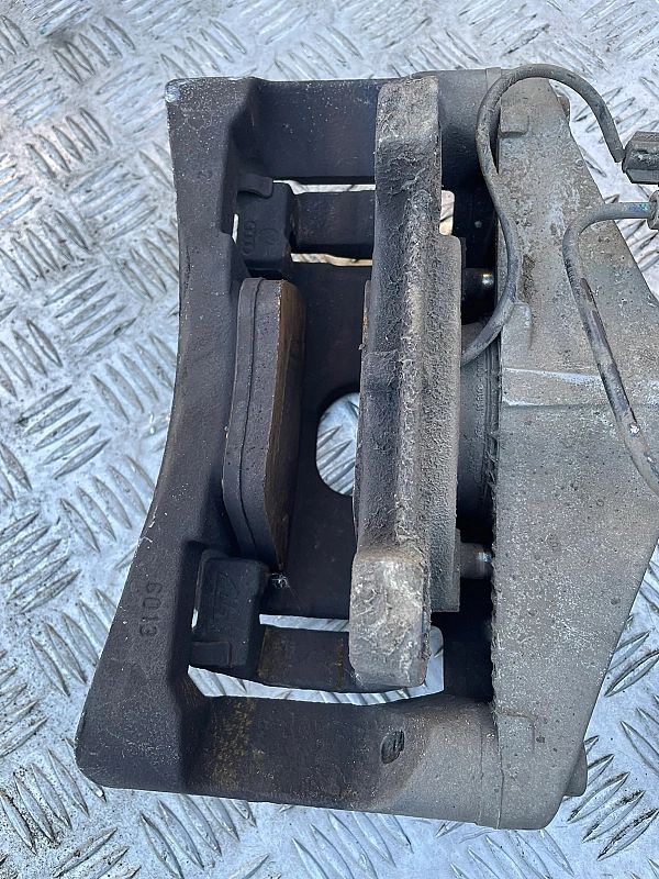 Zaciski Tarcze Klocki Komplet Audi A4 B7/3.0 Tdi