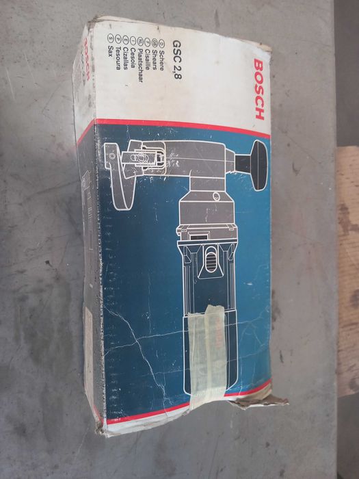 Tesoura cortar chapa marca Bosch