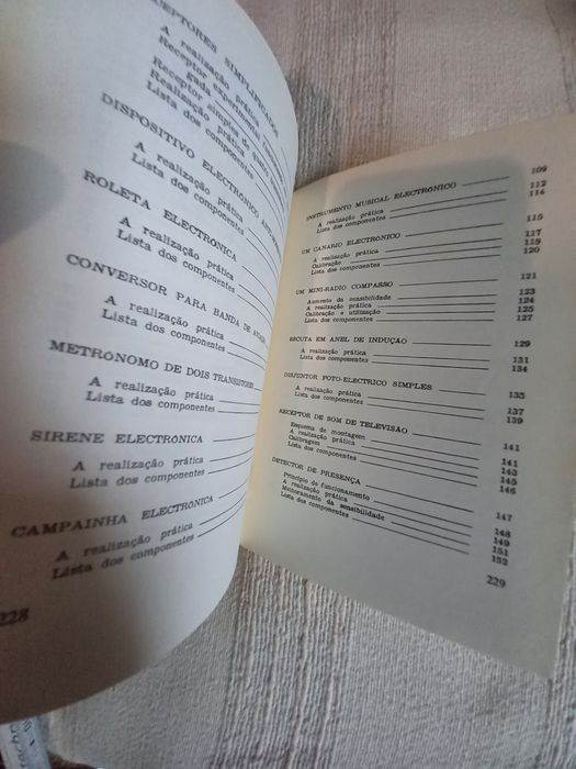Livro técnico Montagens Eletrónicas