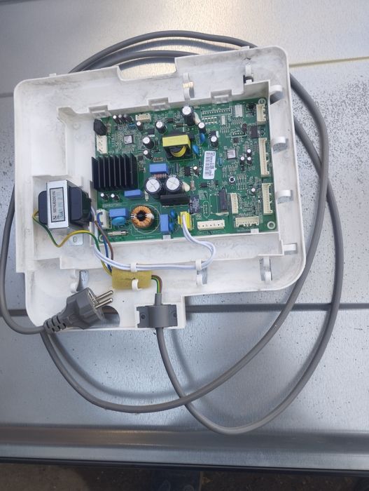 LG GBB940BMQZT elementy lodówki stan bdb.