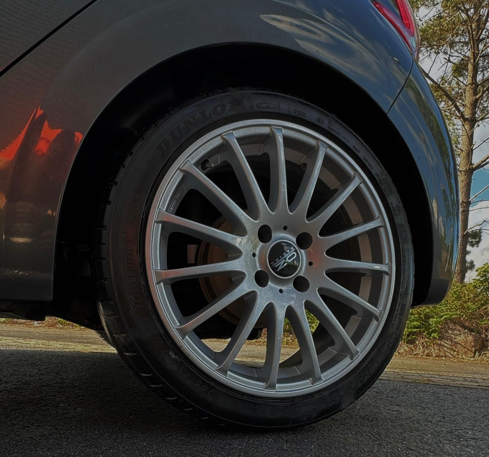 Peugeot 208 Hatchback 1.4 HDi