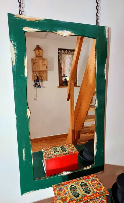 Lustro i stolik unokatowy komplet