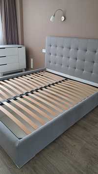 Двуспальная кровать / ліжко сірого кольору